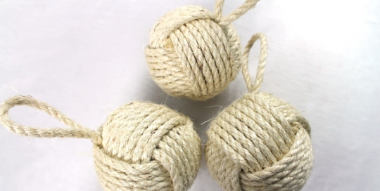Handcraft Knotted Sisal Rope Ball Toy for Cat