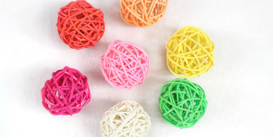 Colored Woven Rattan Ball for Cat